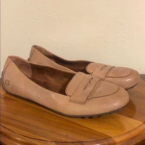 Born moccasins, Sz 9.5